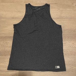 Men’s dark gray tank